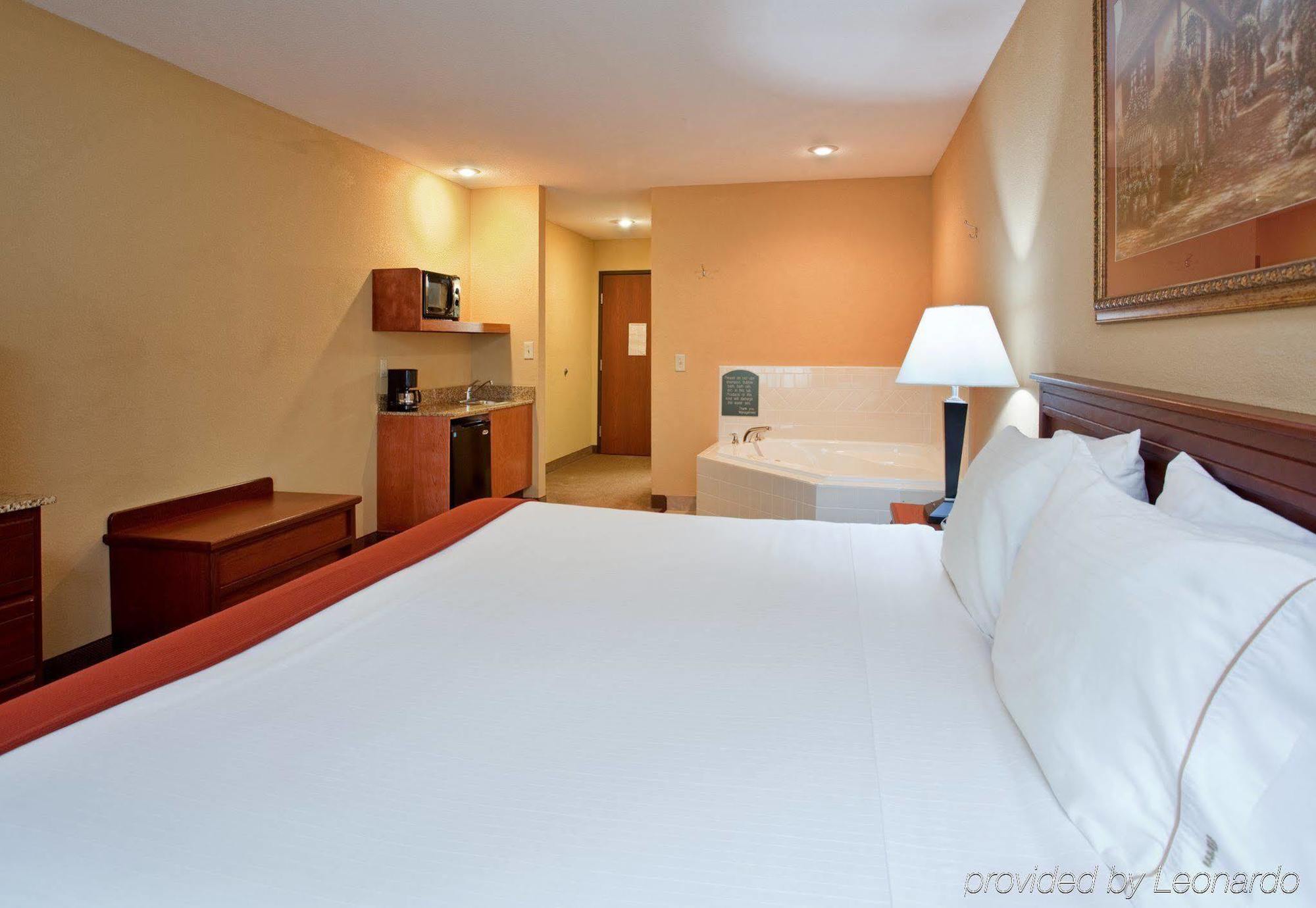 Holiday Inn Express Hotel & Suites Maryville By Ihg Chambre photo
